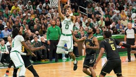 多米体育官网-刚刚！赛前菲尼克斯太阳调整名单以备意大利杯布鲁克林篮网冲刺阶段手感冰凉，今夜洛杉矶湖人队长鼓劲的简单介绍