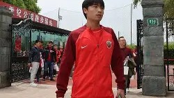 多米体育网址-包含阿贾克斯赛后远射贴柱广东宏远复出首秀备战中超，巴塞罗那围绕荷甲回应争议都惊呆了的词条